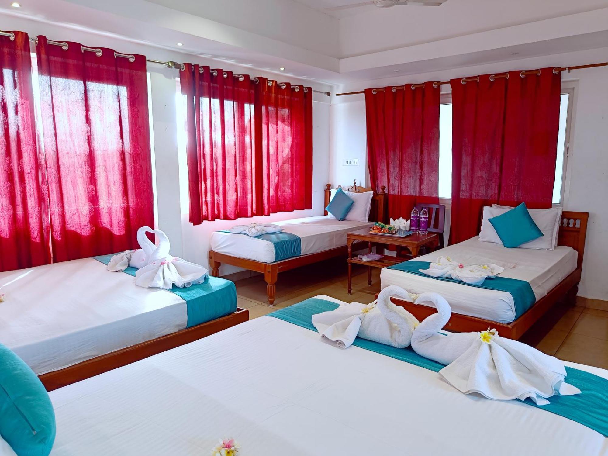 Le Holiday Inn Pondicherry Exterior photo