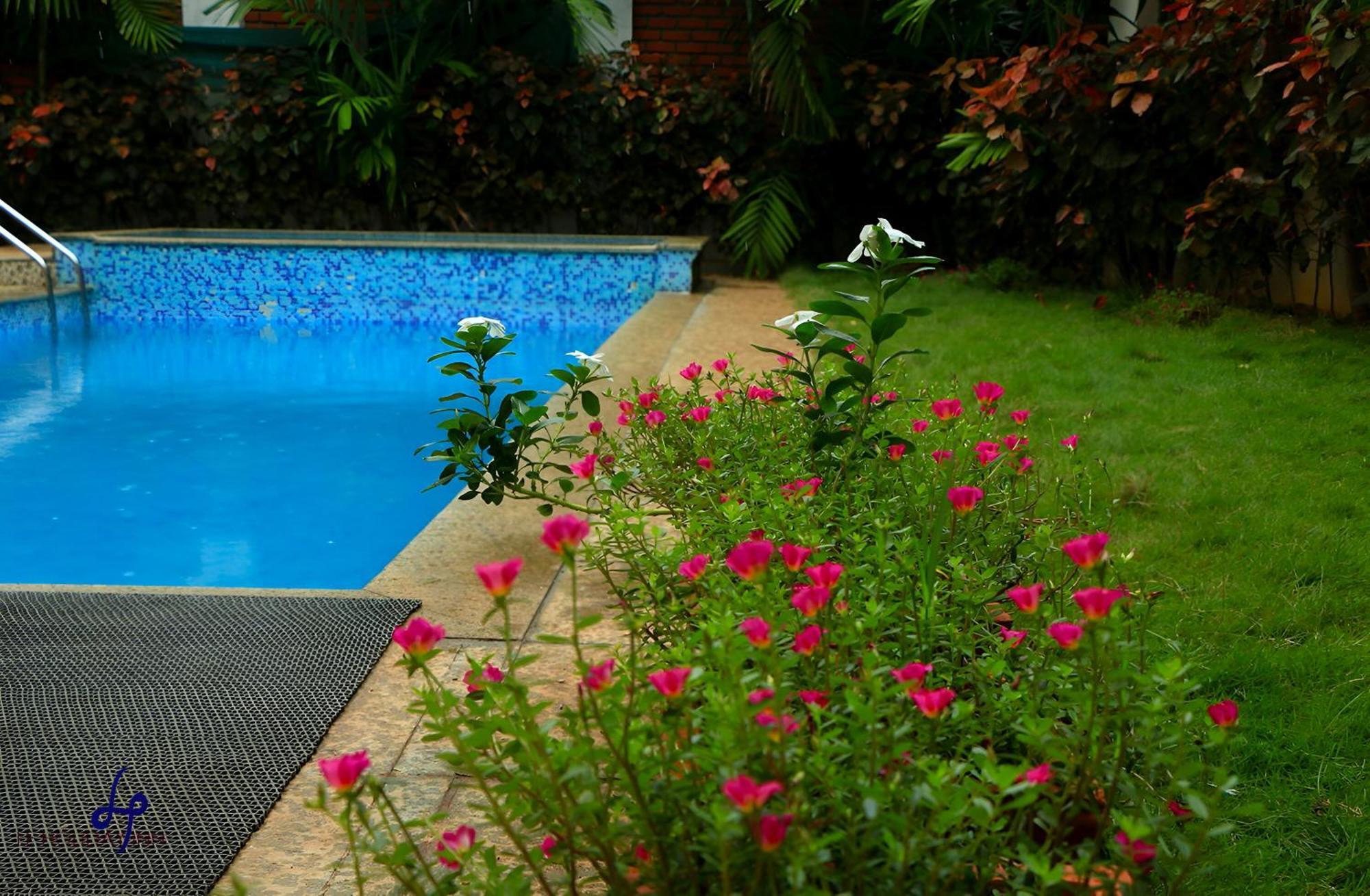 Le Holiday Inn Pondicherry Exterior photo