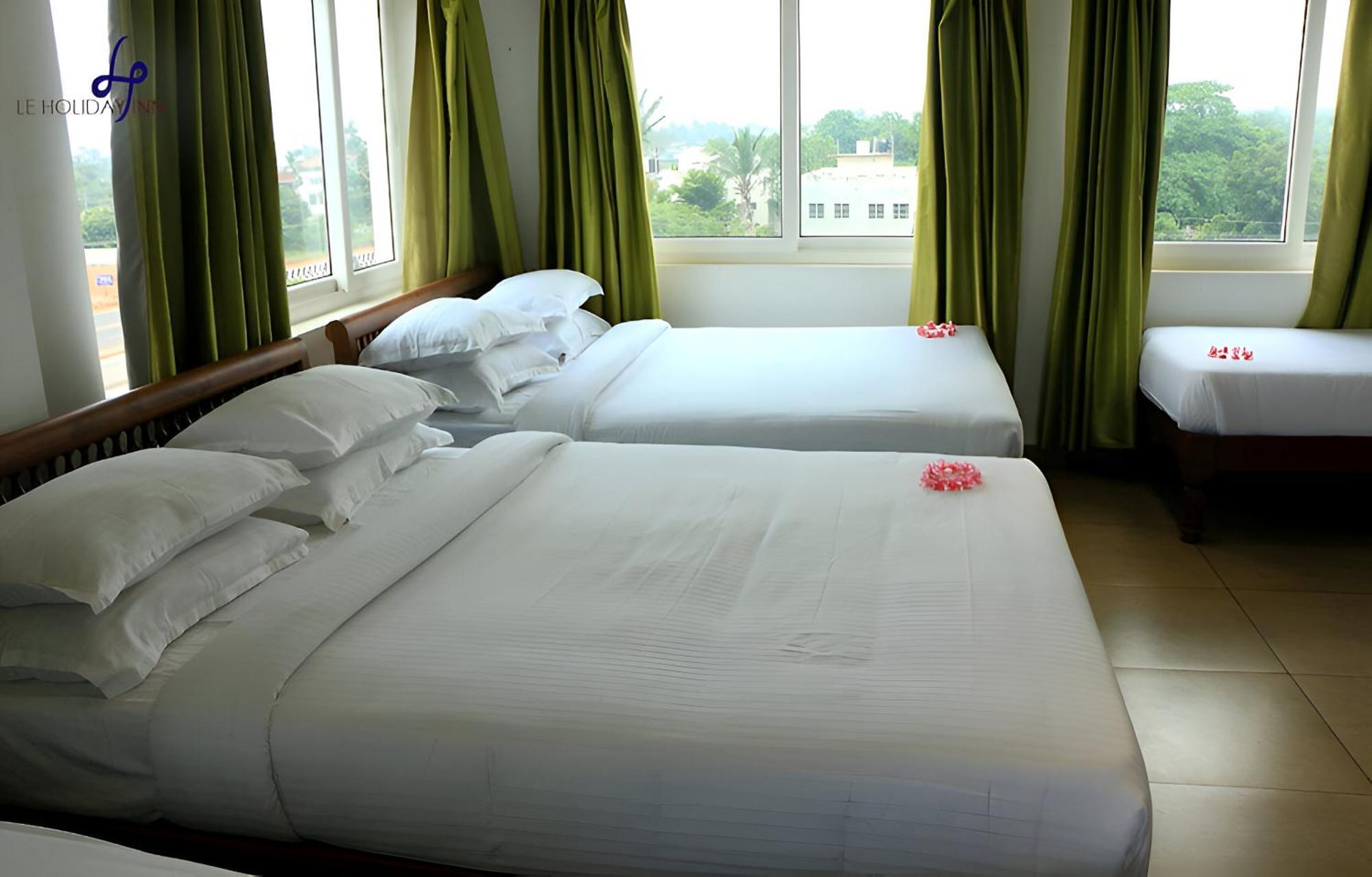 Le Holiday Inn Pondicherry Exterior photo