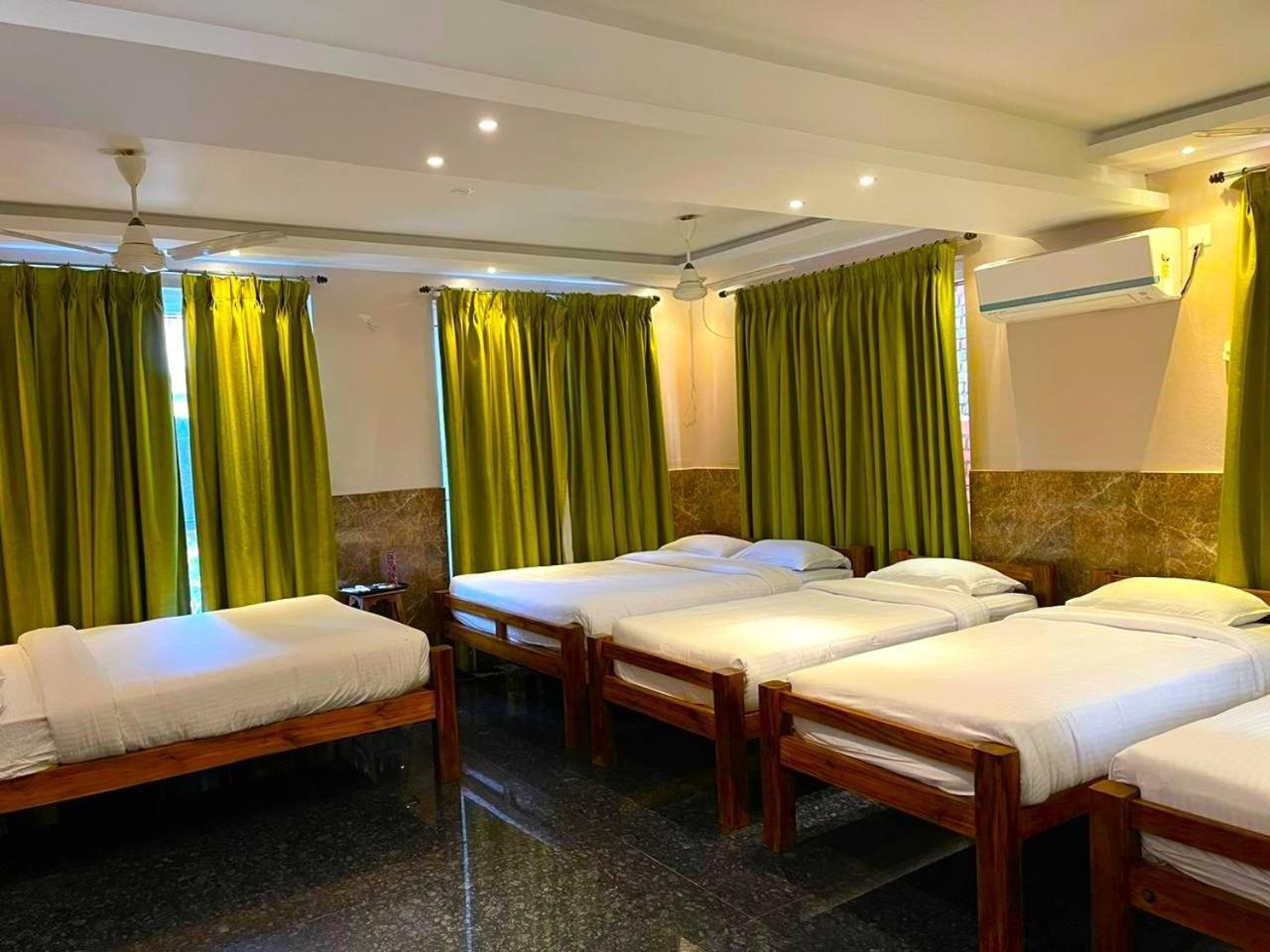 Le Holiday Inn Pondicherry Exterior photo
